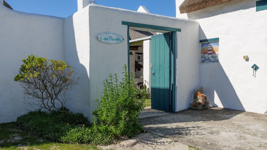 4 Bedroom Property for Sale in Struisbaai Western Cape